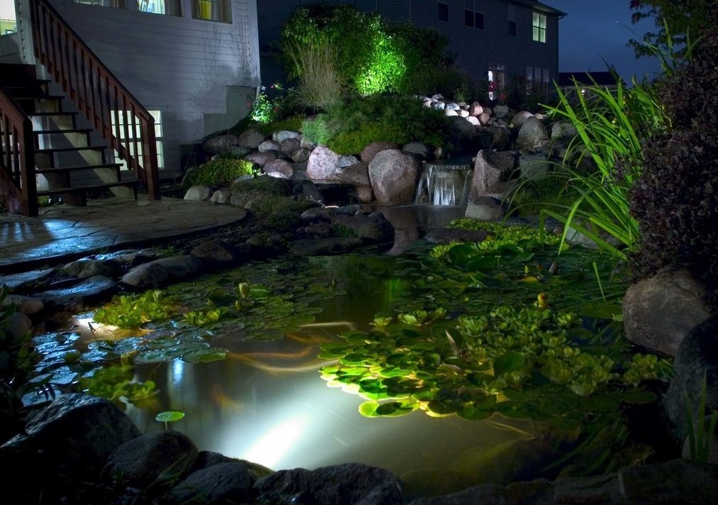 Aquascape 3-Watt Submersible Underwater Warm White LED Spotlight for Ponds, Water Features & Landscape Lighting, 84033